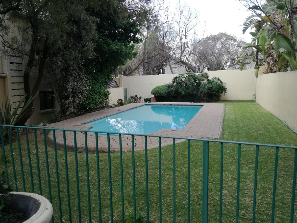 Villa In The Village Johannesburg Exterior foto